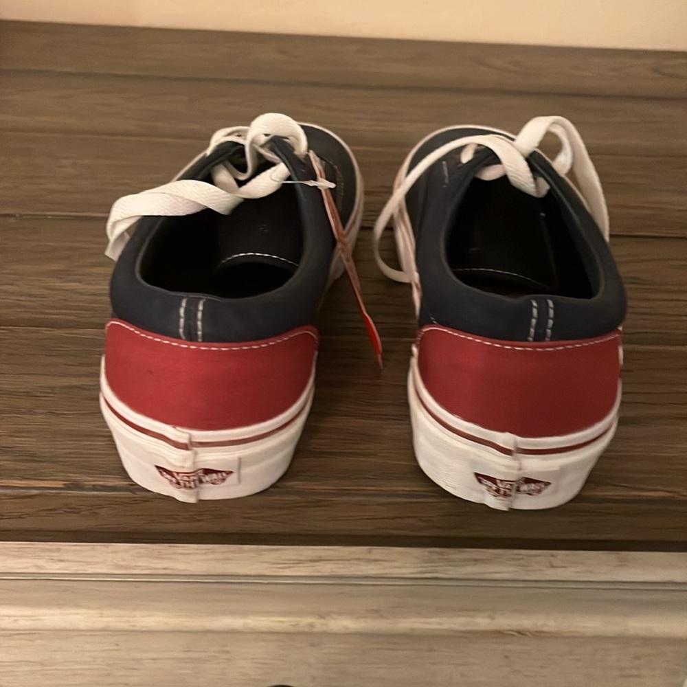 Brand new Vans - Picture 4 of 4